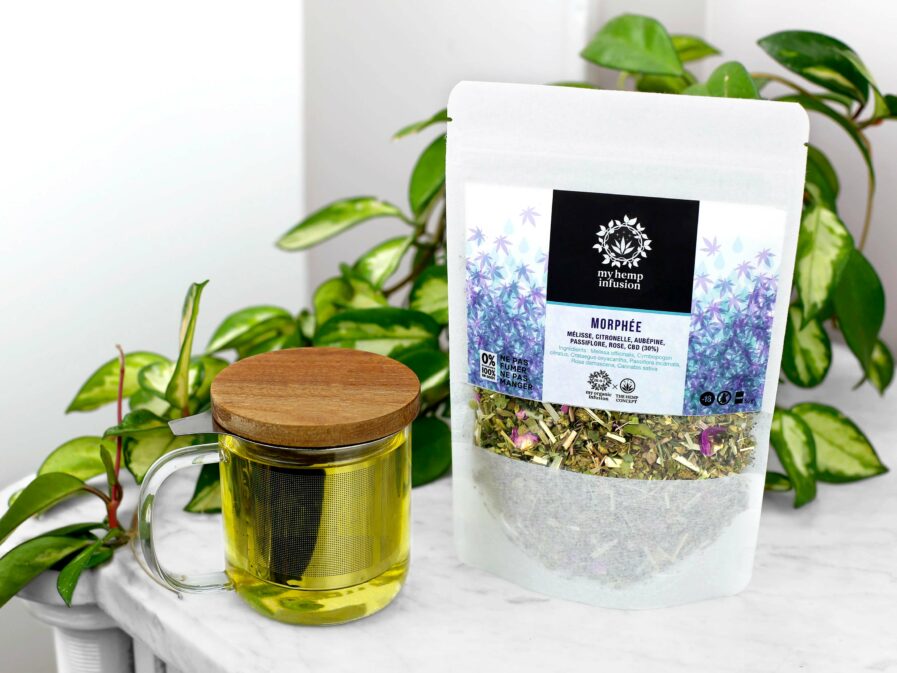 Infusion Morphée au CBD dans une tasse infusée