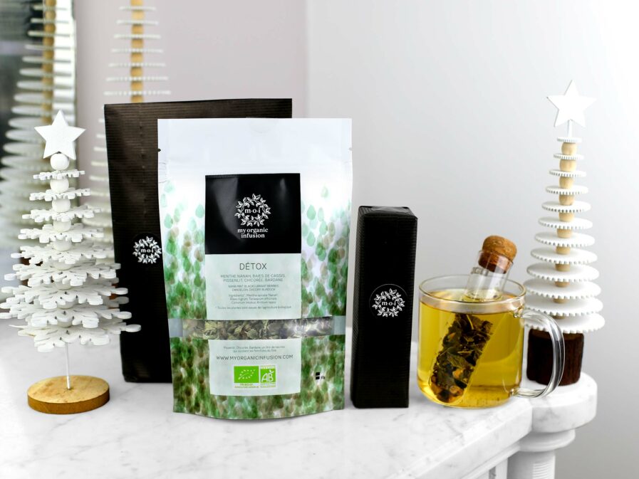 Infuseur en verre Ycare avec une infusion Détox