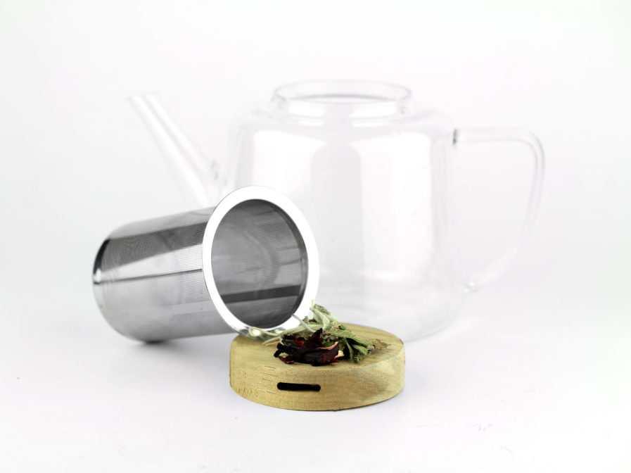 Cette Tisanière allie des formes pures et douces à un verre borosilicate très résistant.