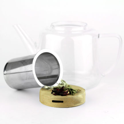 Cette Tisanière allie des formes pures et douces à un verre borosilicate très résistant.