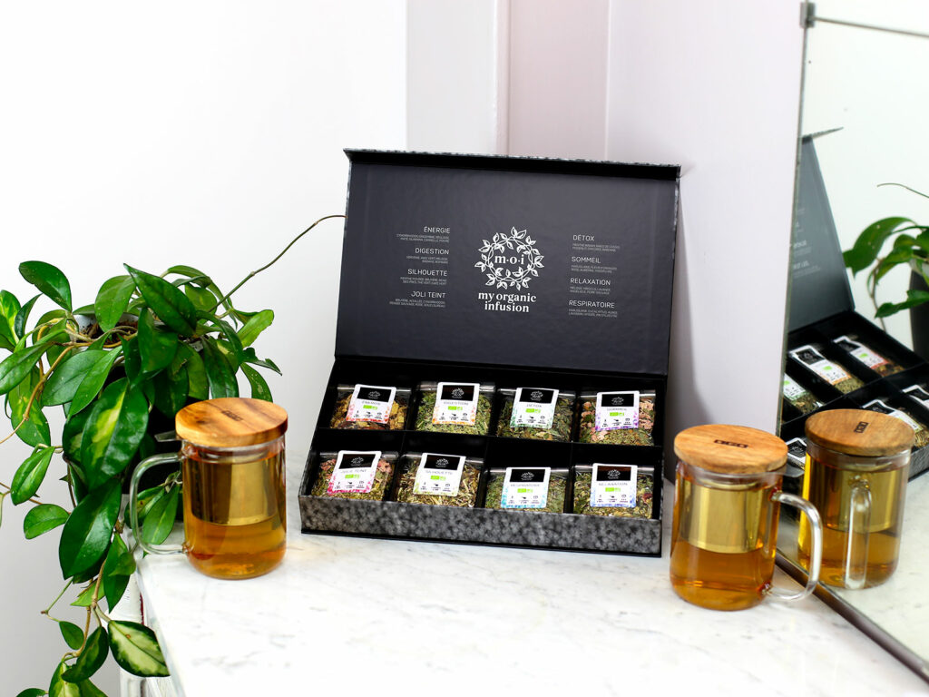 Coffret d'infusions en vrac avec ses deux mugs infuseurs inclus